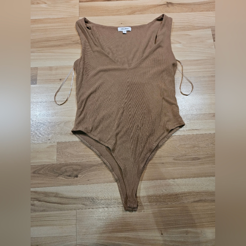 Ribbed deep v body suit